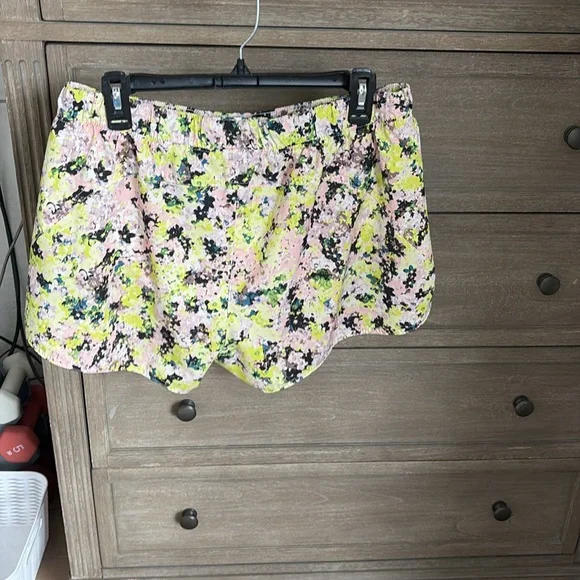 Old navy active shorts | size L - Picture 3 of 4